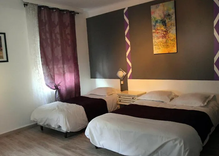 Hotel Aux Deux Etoiles 2*